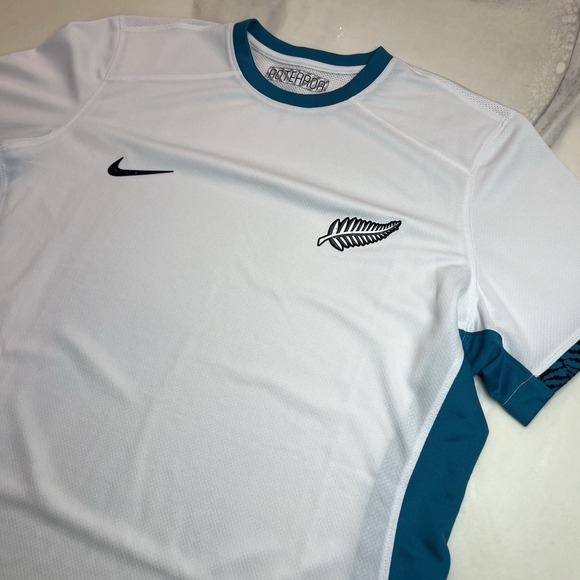 Nike NEW ZEALAND Football Team 2023-24 Away‎ Jersey Woman XL Soccer ALL WHITES - Picture 1 of 8